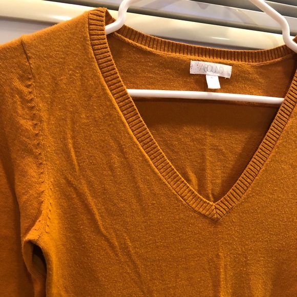 Abound Extra Small Women’s Sweater - Picture 2 of 8